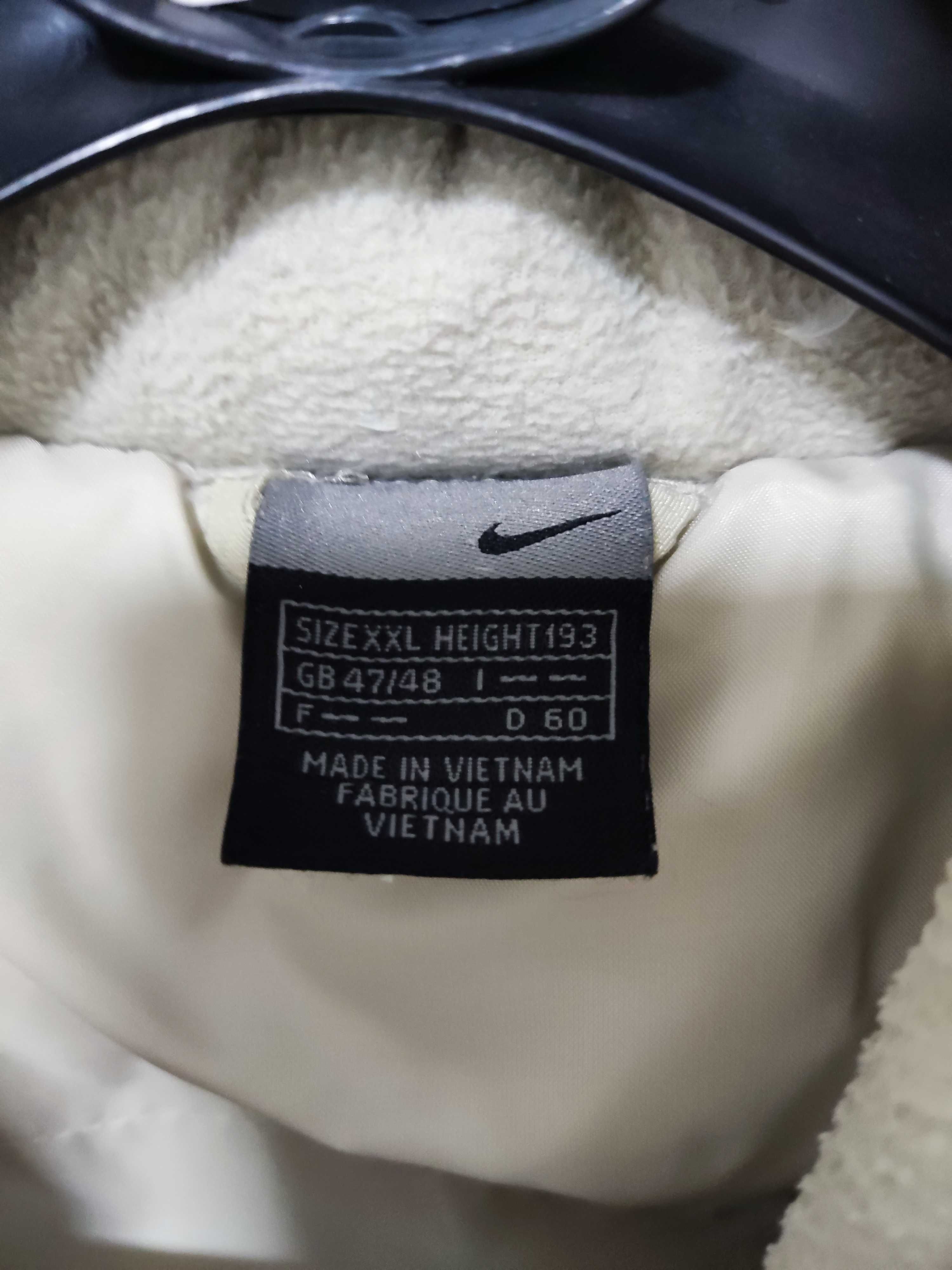 Nike Casaco Penas original