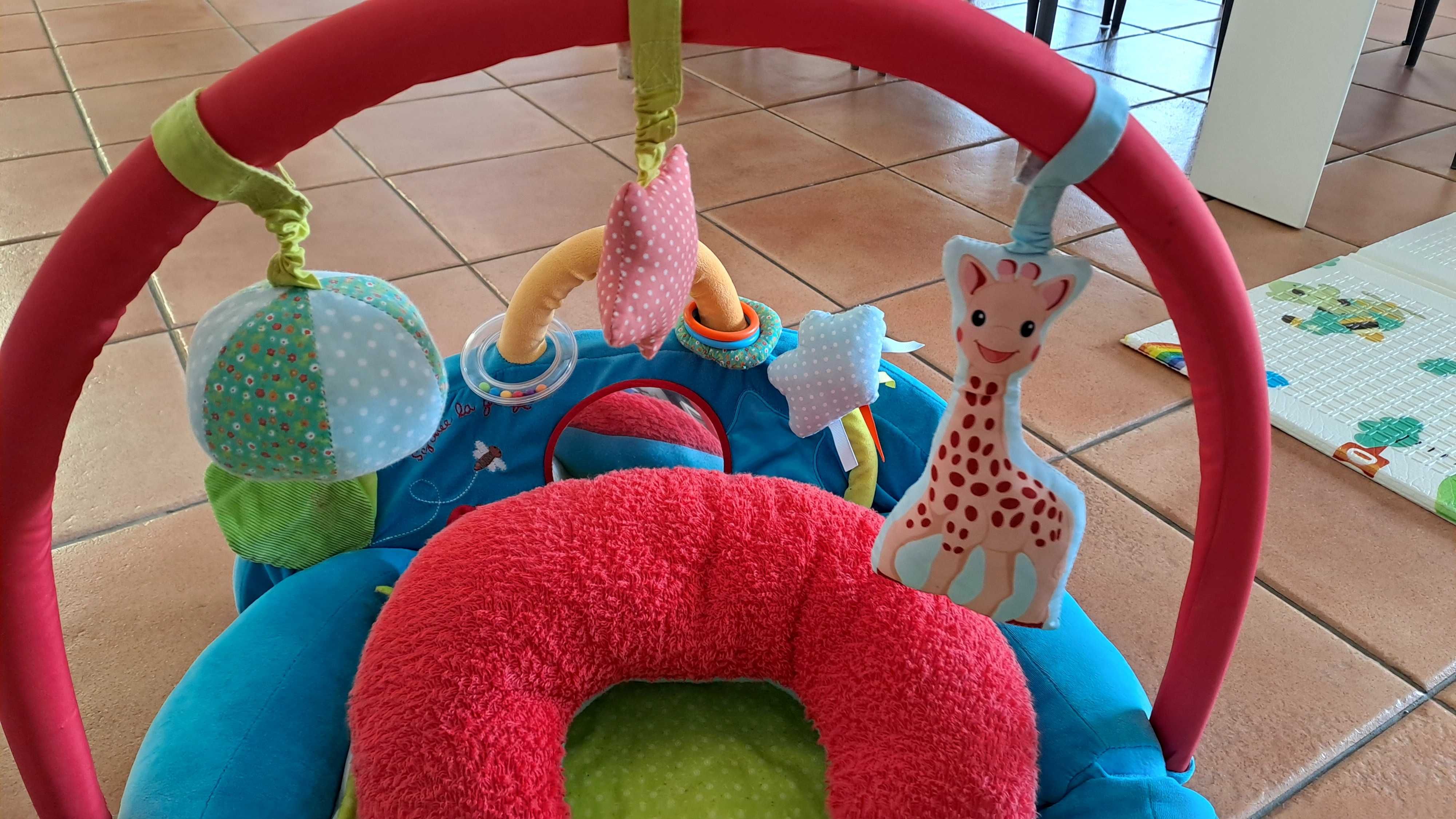 Tapete de atividades Sophie La Girafe