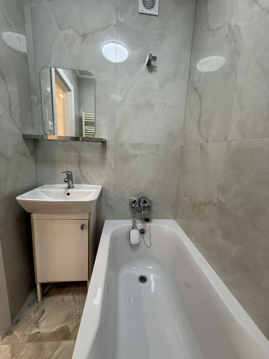 Продаж трьох кімнатної квартири р-н Підгоряно