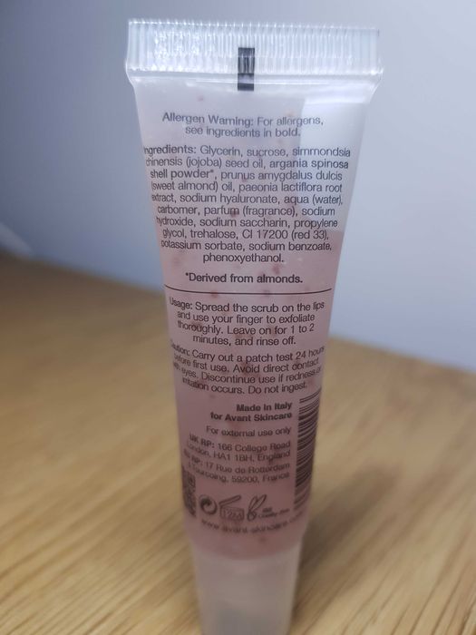 Różany peeling cukrowy do ust Avant