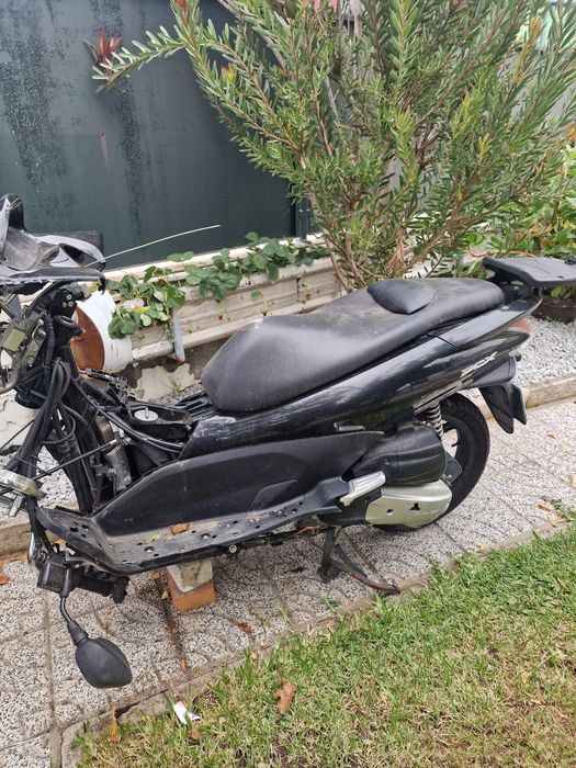 Honda pcx 125 acidentada