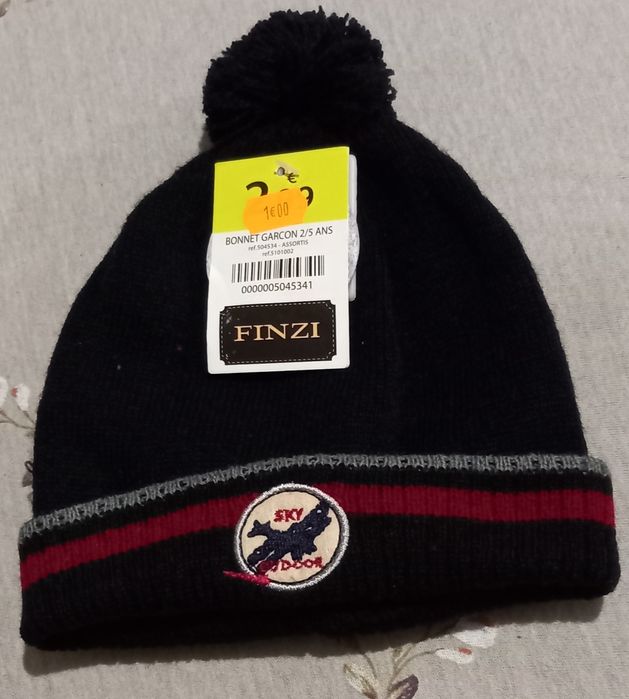 Czapka chłopięca z pomponem, od 2-5 lat