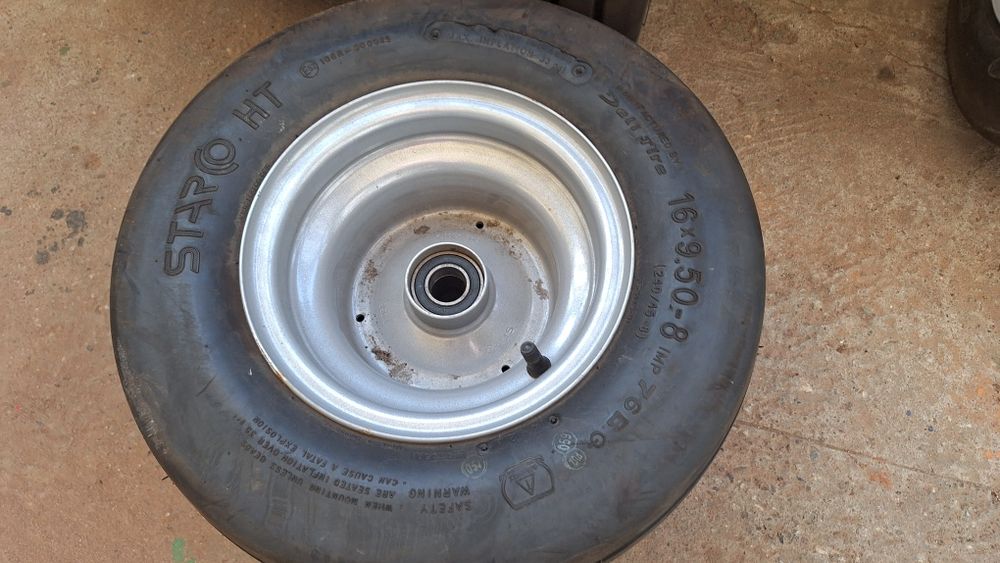 Kpl. Koła 16x9,5-8  Krone Class Pottinger podbieracz