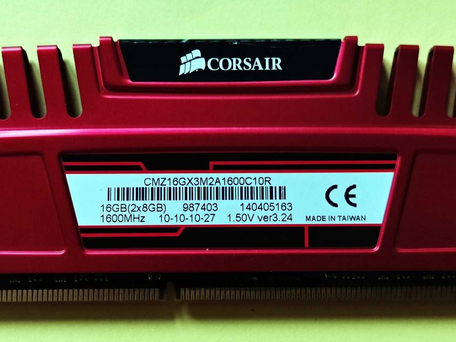 DDR3 8GB CorsaiR VengeAnce 12800 -Komputer
