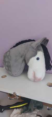 Srokaty hobby horse