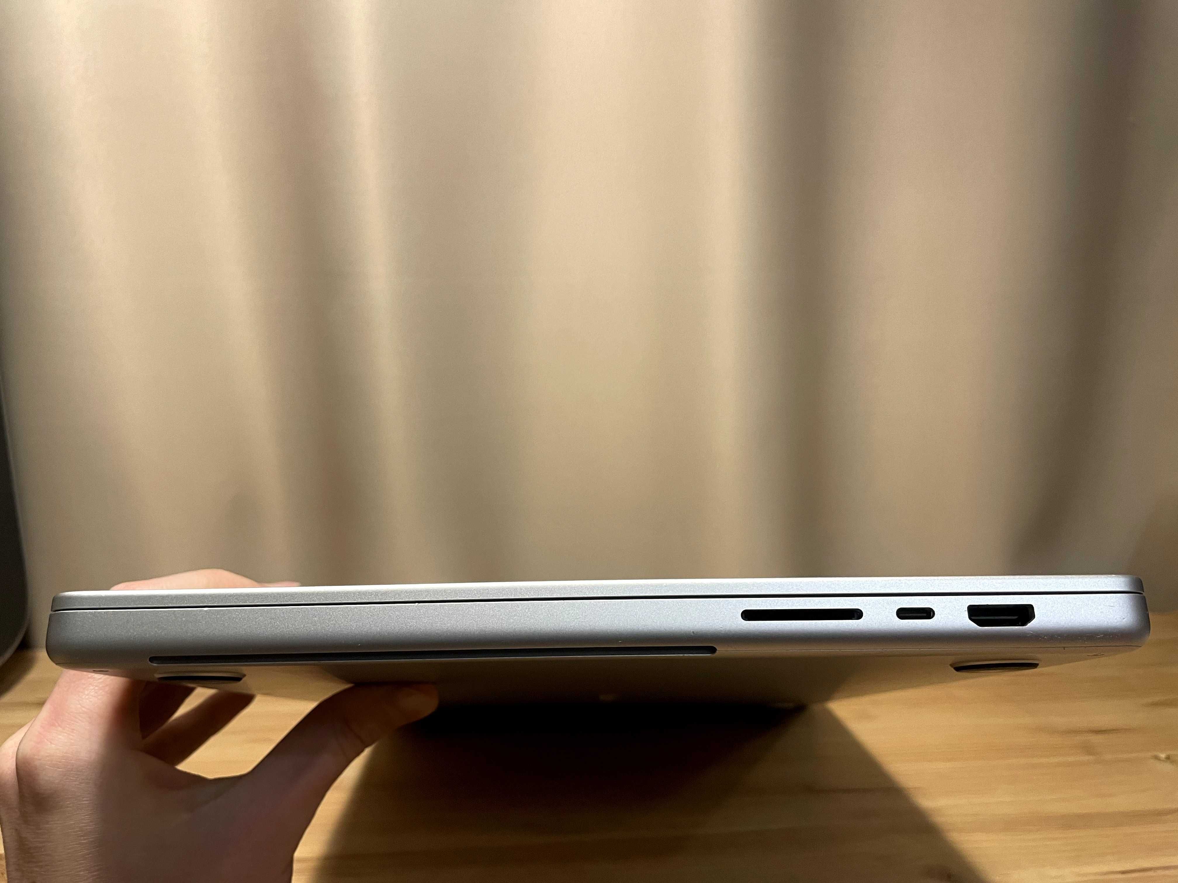 MacBook pro 16, M1 pro, 1TB ssd, 32GB ram