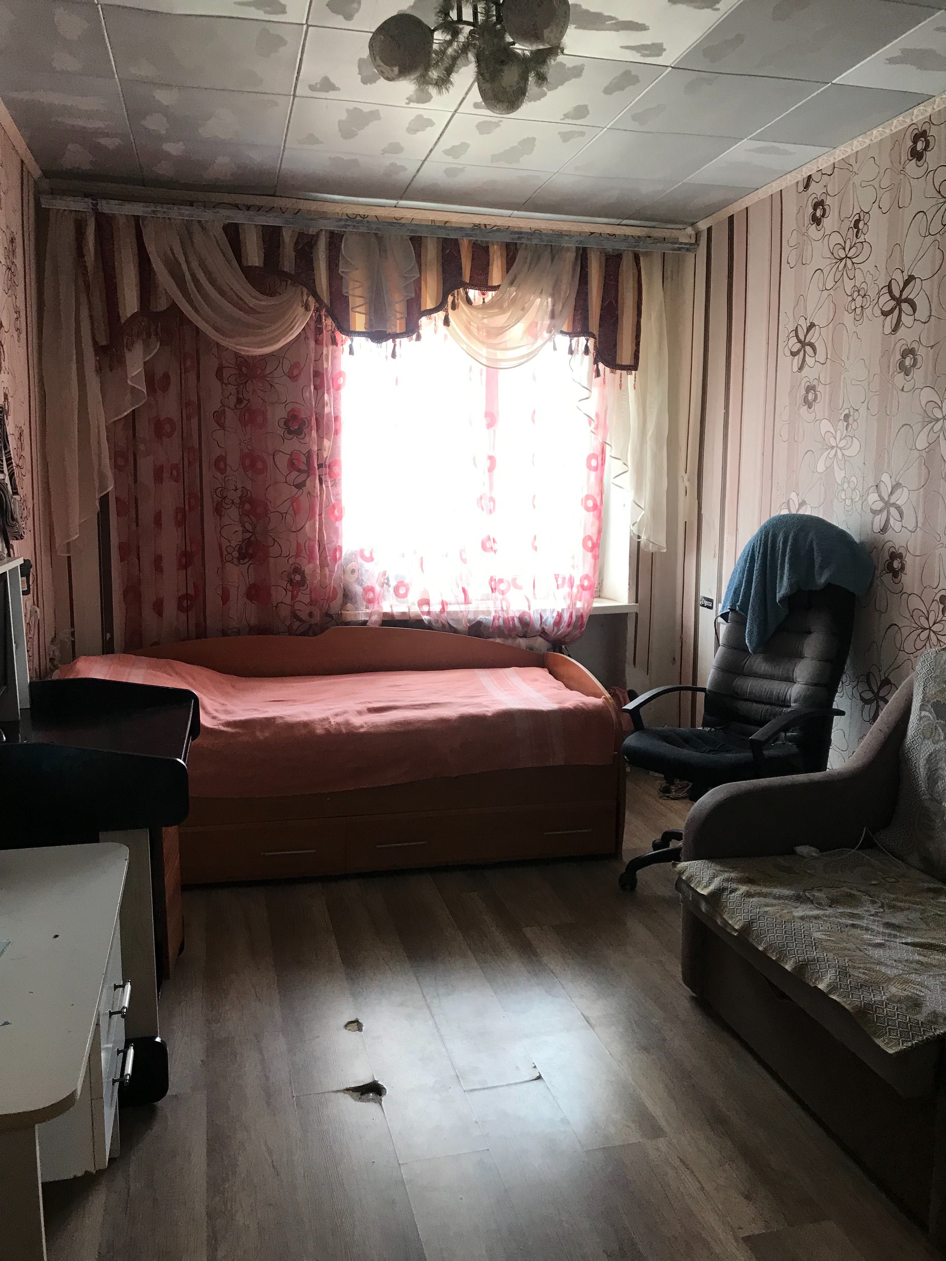 Продам 3-комнатную коммуну на Бочарова