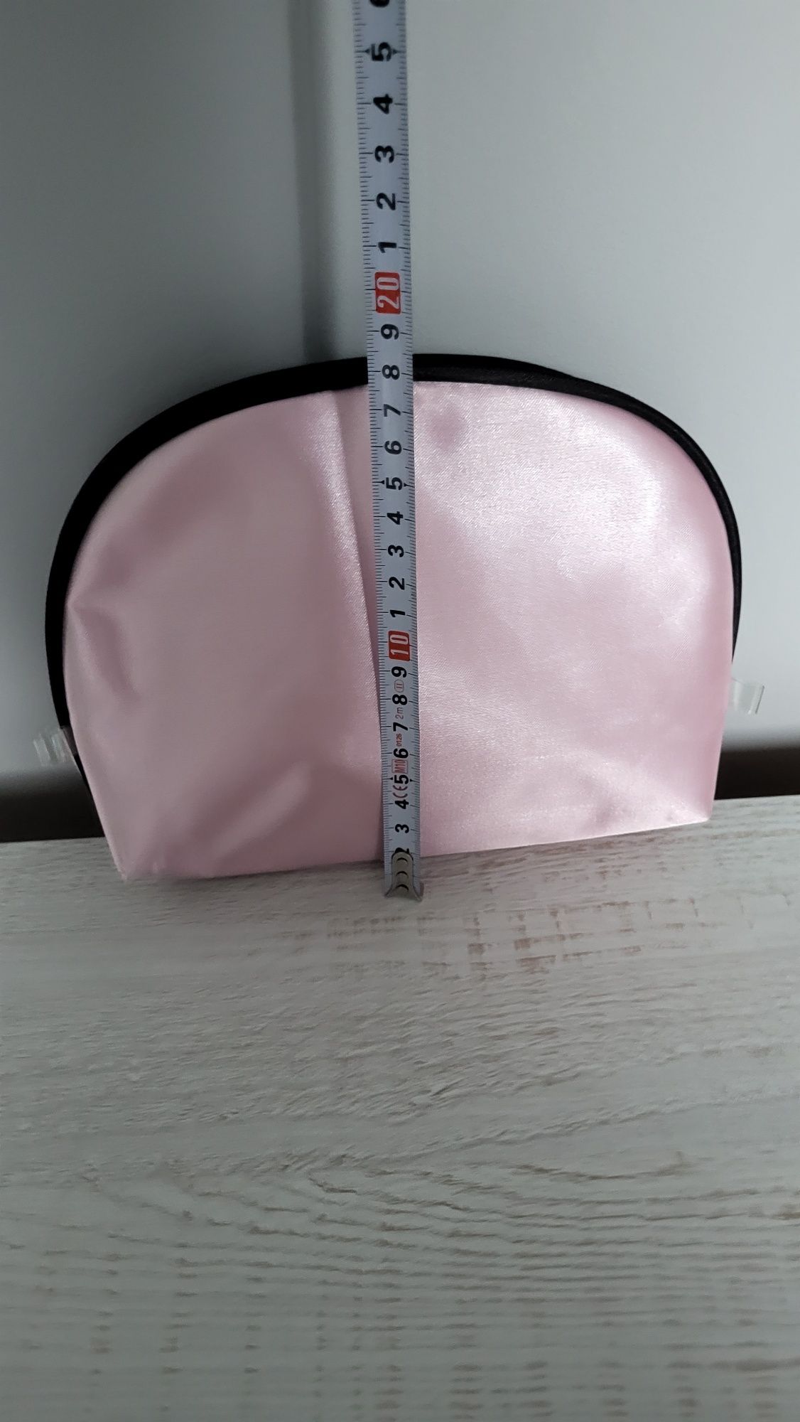 Kosmetyczka w paski