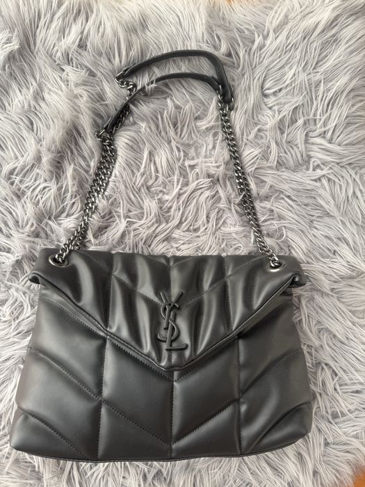 Czarna torebka ysl