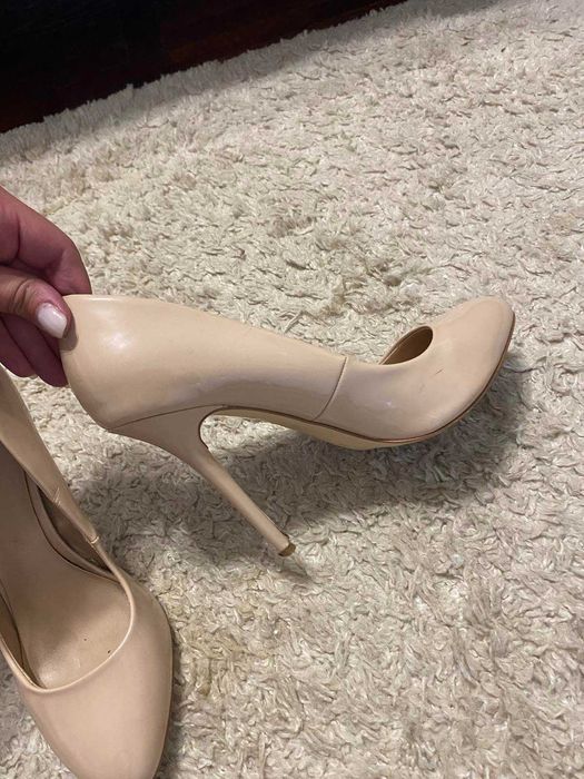 Продам туфли нюд. цвета
