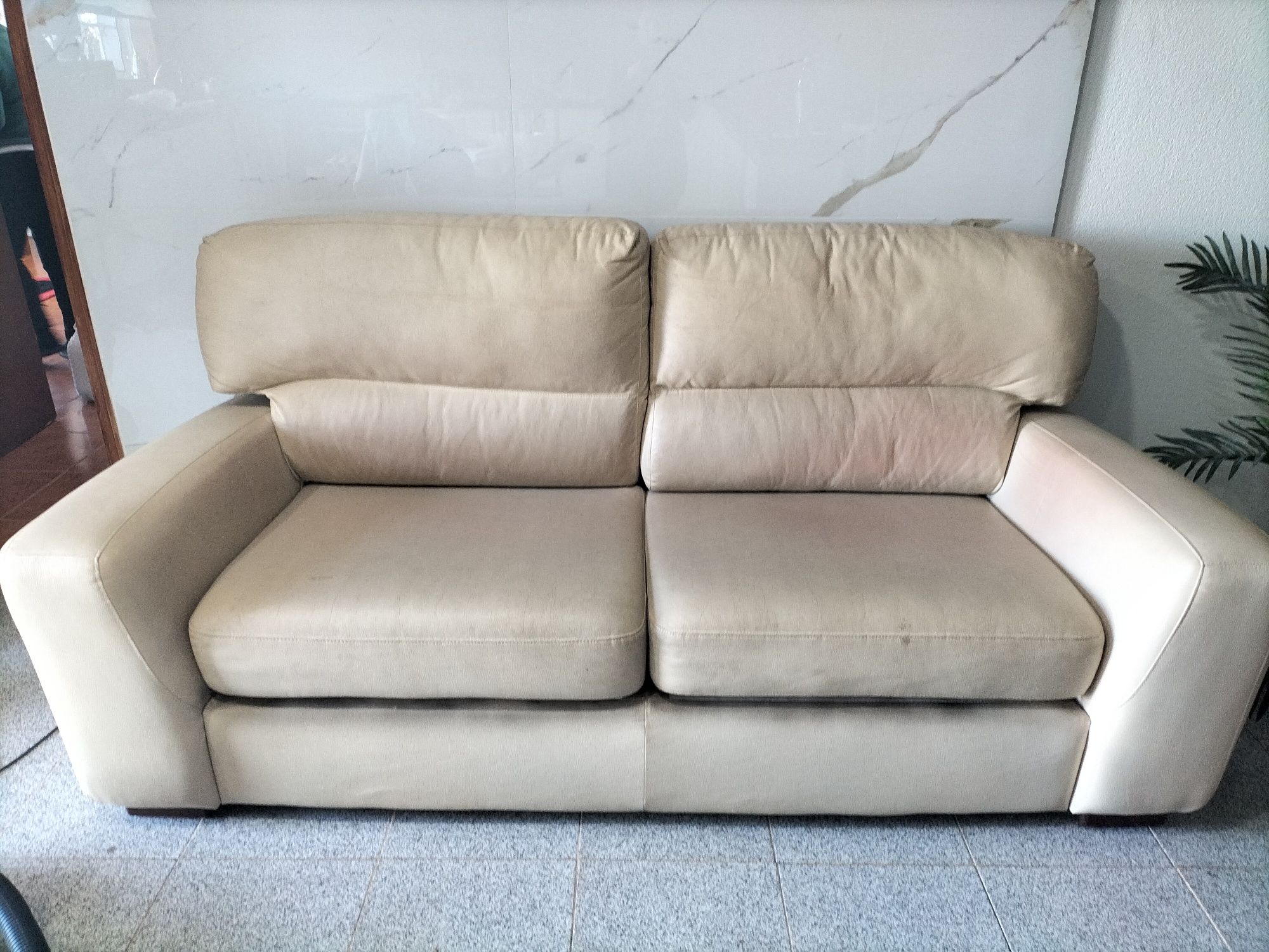 Vendo sofá semi-novo