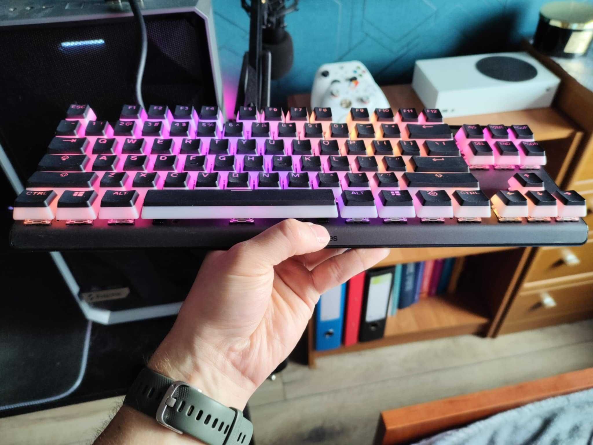 Steelseries Apex 7 TKL QX2 Brown switch + PrismCaps