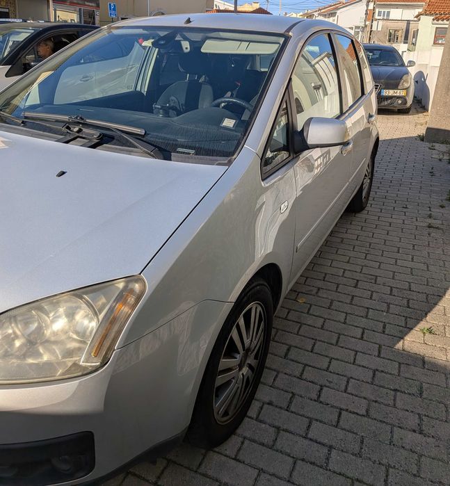 Ford C-Max 1.6 TDCi Ghia | Familiar Espaçosa e Económica
