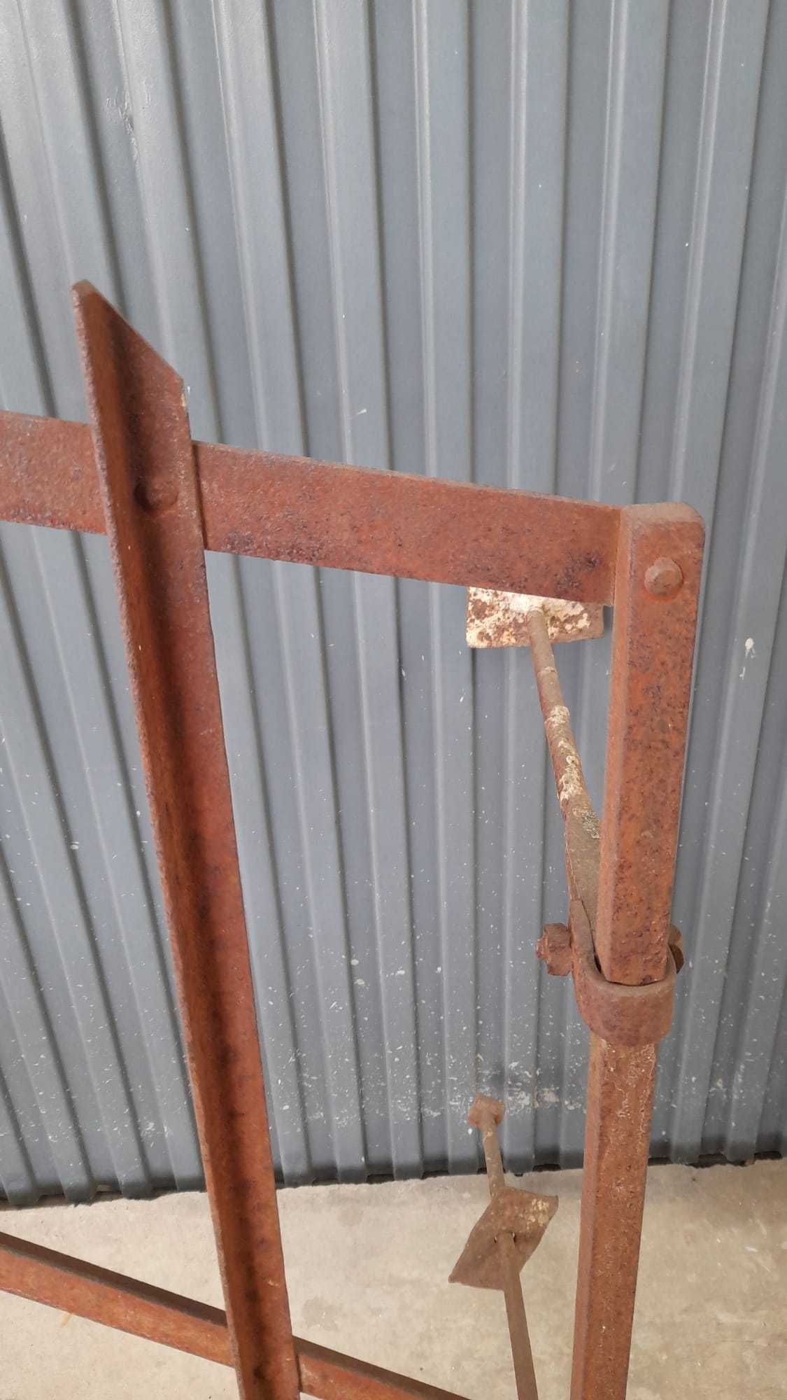 Portão em ferro forjado