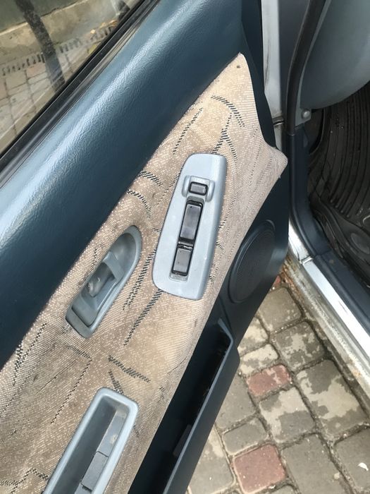 Ніссан прерия 2.0 газ/бензин