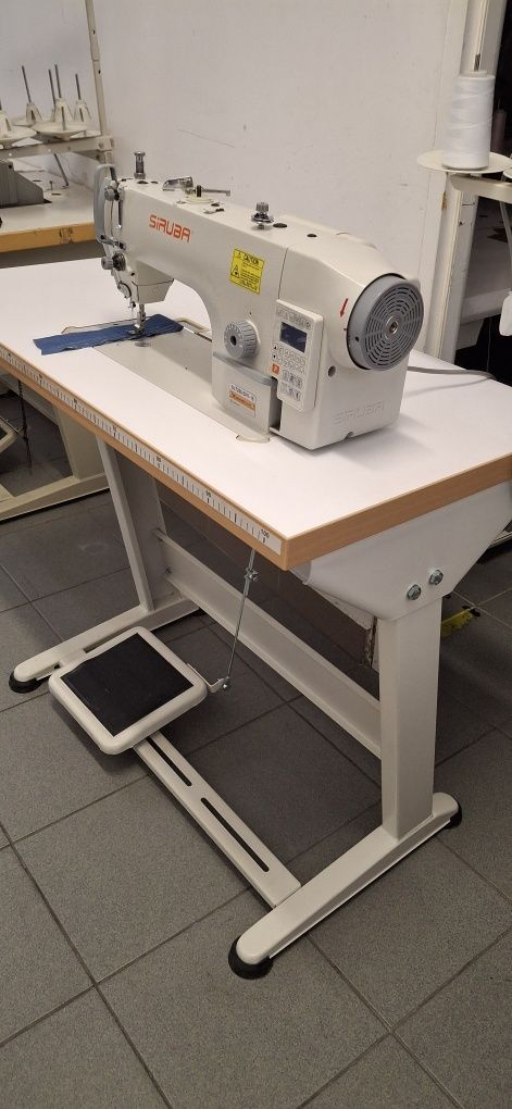 Stębnówka SIRUBA DL 7200- automat, servo 230.