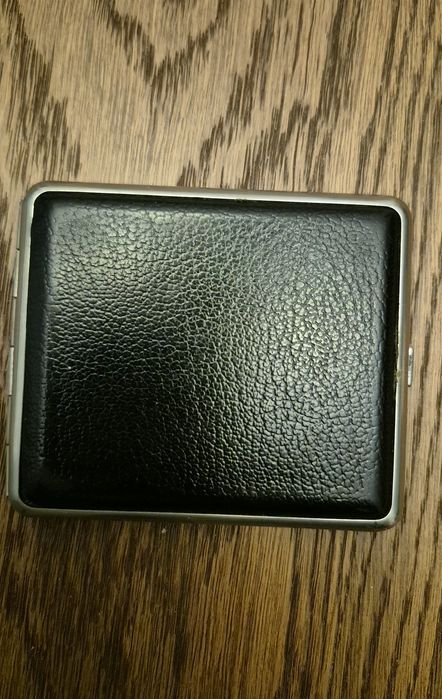 Sygnowana stara niemiecka papierośnica oprawiona w skórę