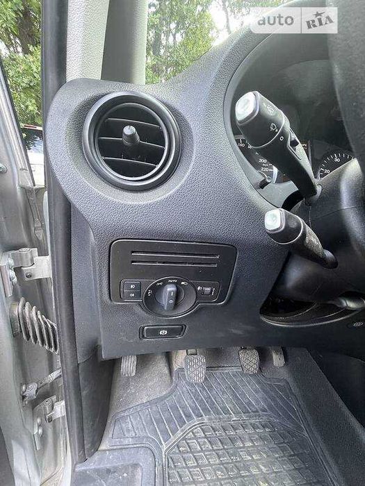 Mercedes Vito 114