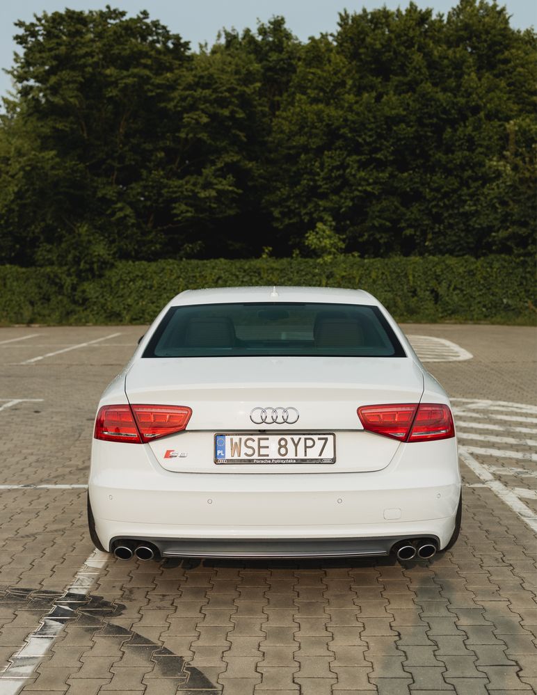 Audi S8 bardzo dobry stan wizualny i techniczny