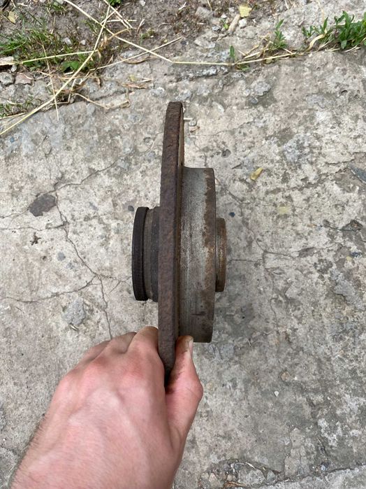 Тормозные диски задние Ситроен С4 II (B7) 1.6 hdi 2012 года выпуска