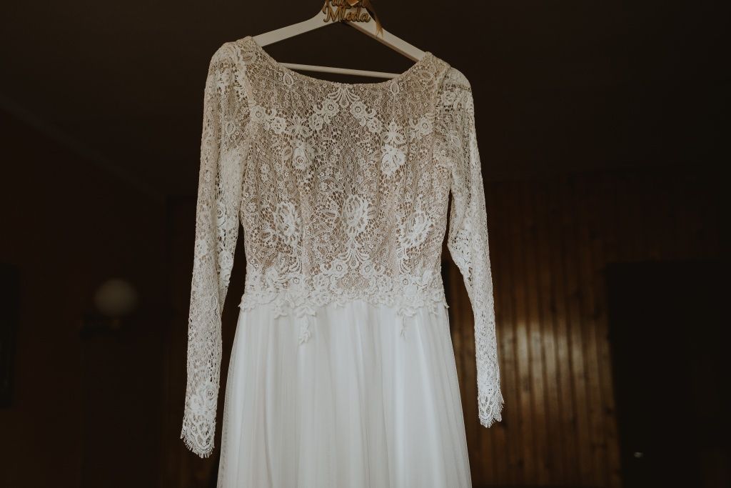 Sukienka ślubna Dama Couture-  koronkowa, boho, tiulowa