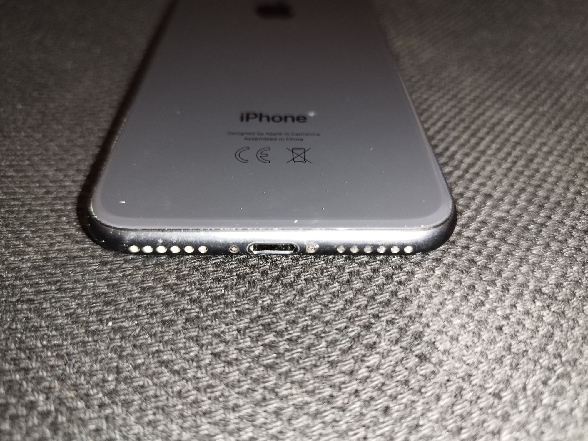 Apple iPhone 8 z blokada