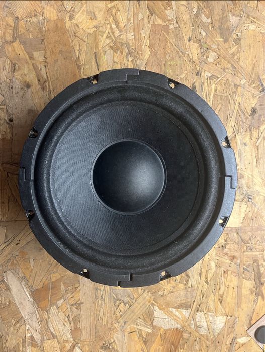 Głośnik basowy niskotonowy JBL