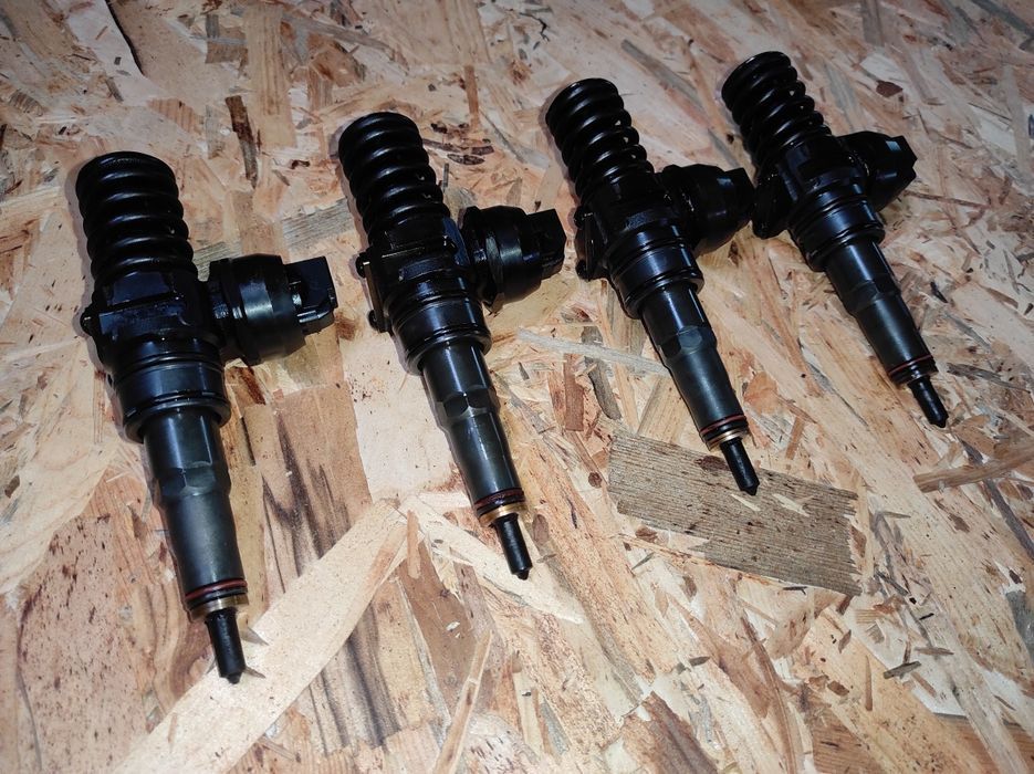 Б/у форсунка BOSCH Skoda Octavia VW Audi 038130073BQ-0414720312