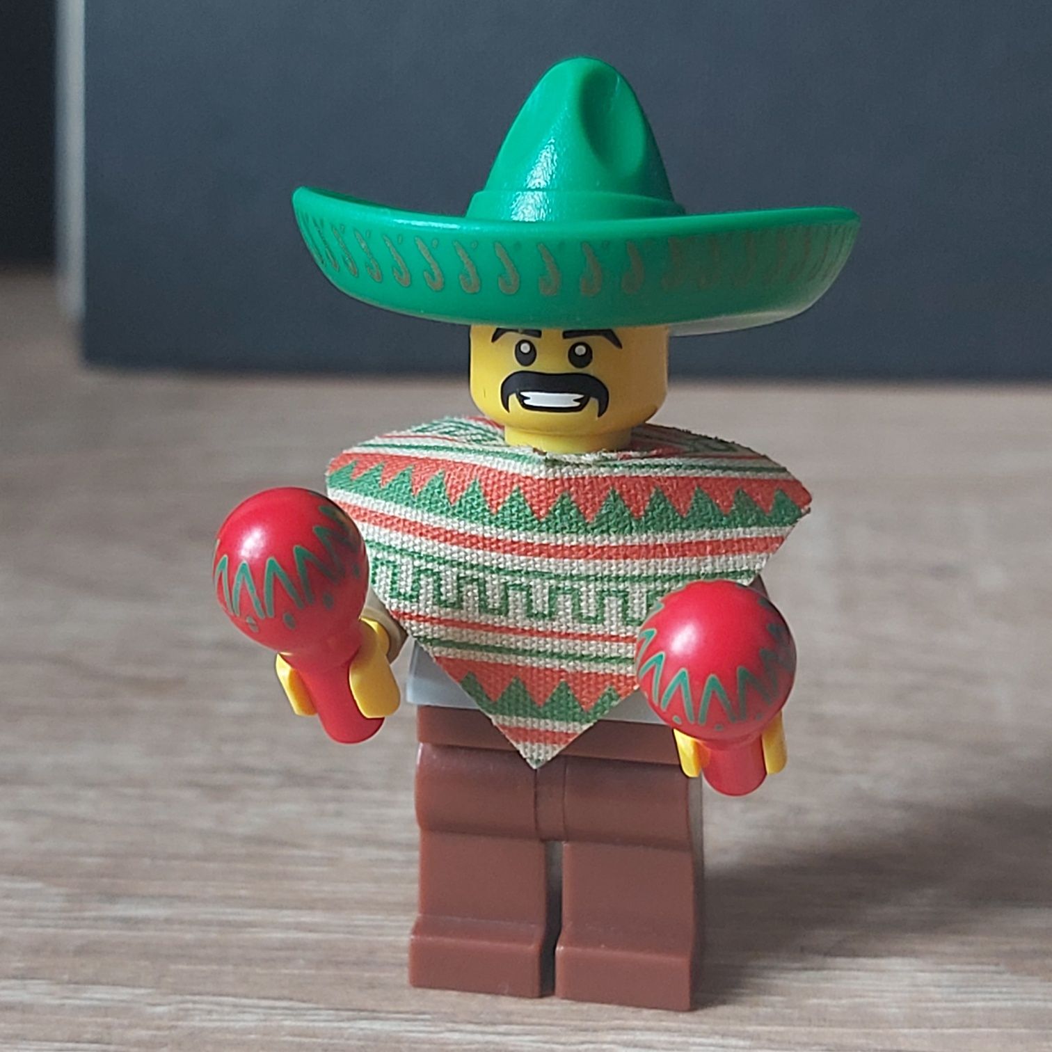 Lego Minifigures col02-1 Mariachi Maraca Man figurka