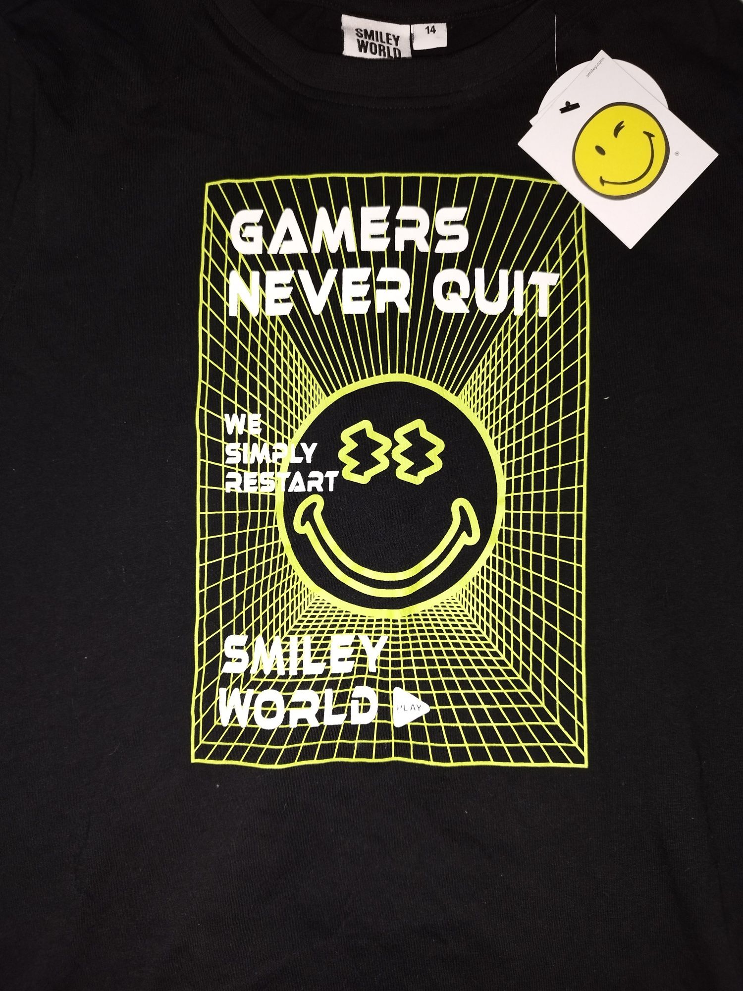 T-shirt smile 14 anos