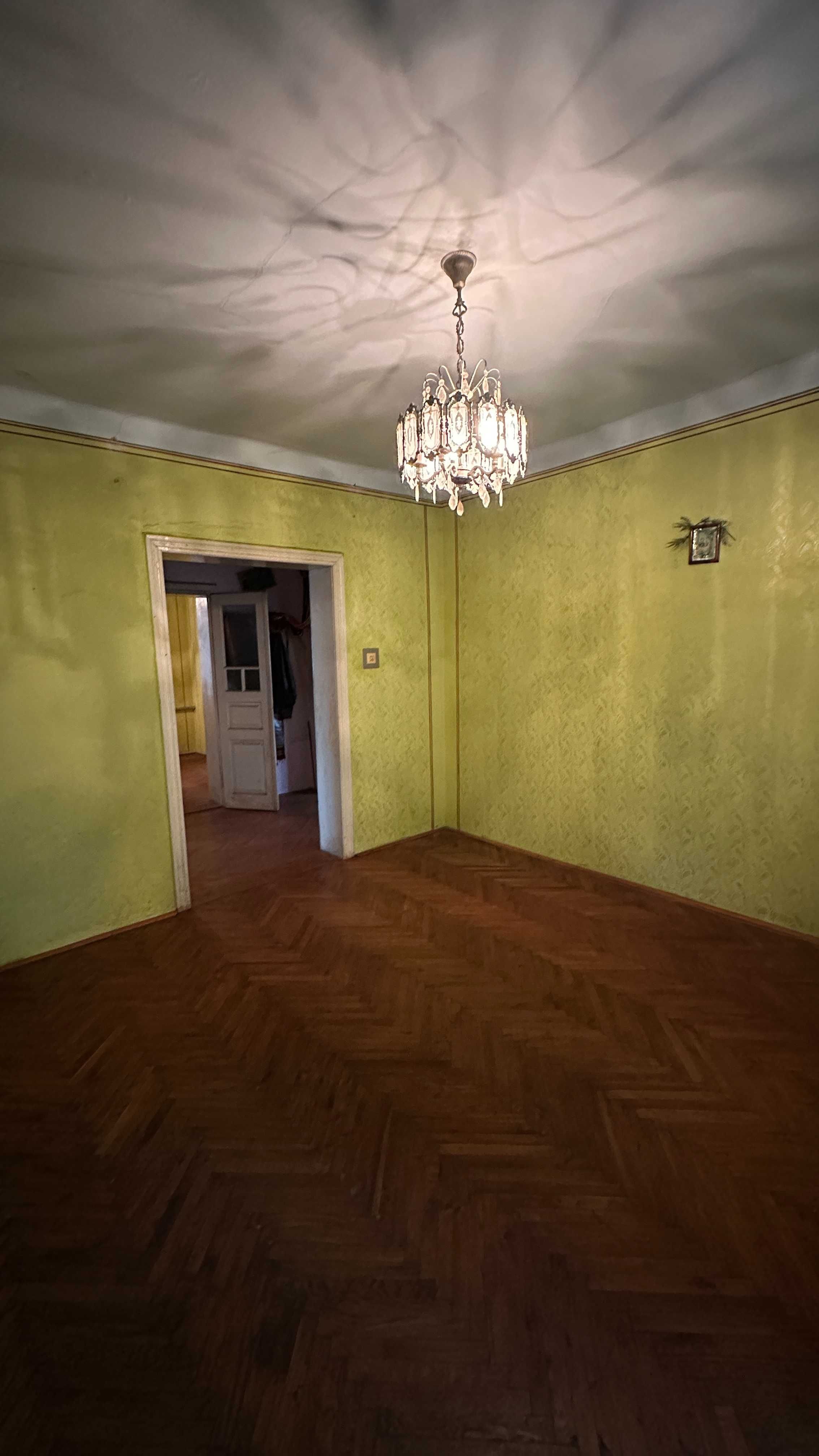 Цегл. Будинок із землею(13 сот. комунікації)під забудову в с. Угорники