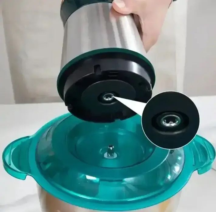 Кухонний блендер  Блискавка із металевою чашею на 2 л, 1200 Вт Зелений