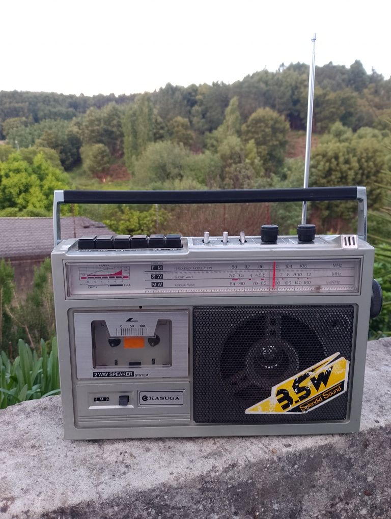 Radio portátil , bom estado