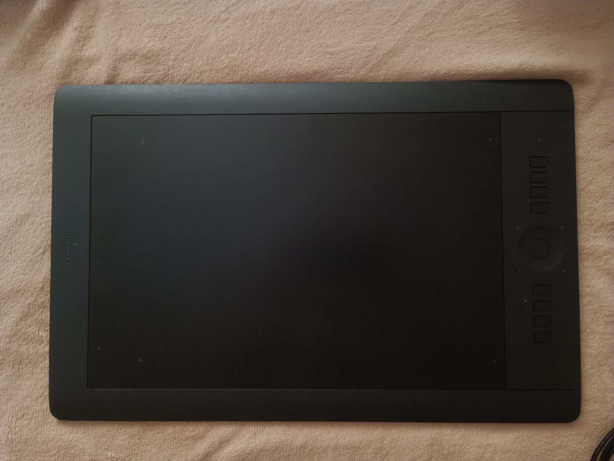 Набор 2 планшета Intuos Pro L + Intuos Pro M