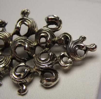 Srebrna broszka ciekawy wzór sygn. B.A.S (Blachian Antik Schmuck)