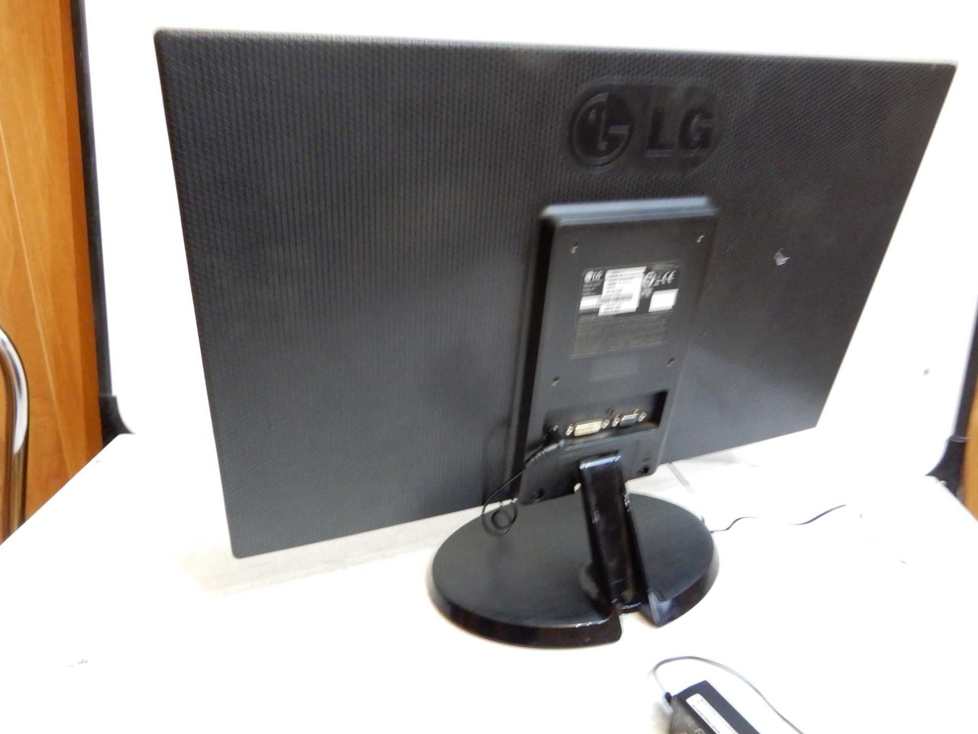 Zasilacz do monitorów  LG - 19 V- 2,1 A-02