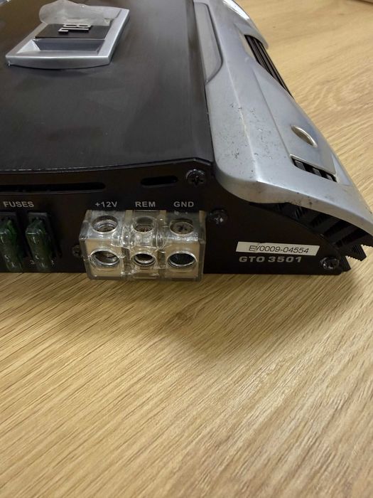 Підсилювач JBL GTO 3501 для сабвуфера, 1100W