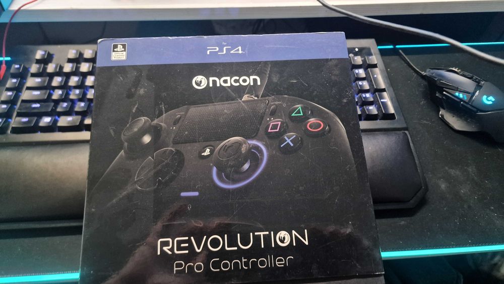 Nacon Revolution Pro Controller PS4