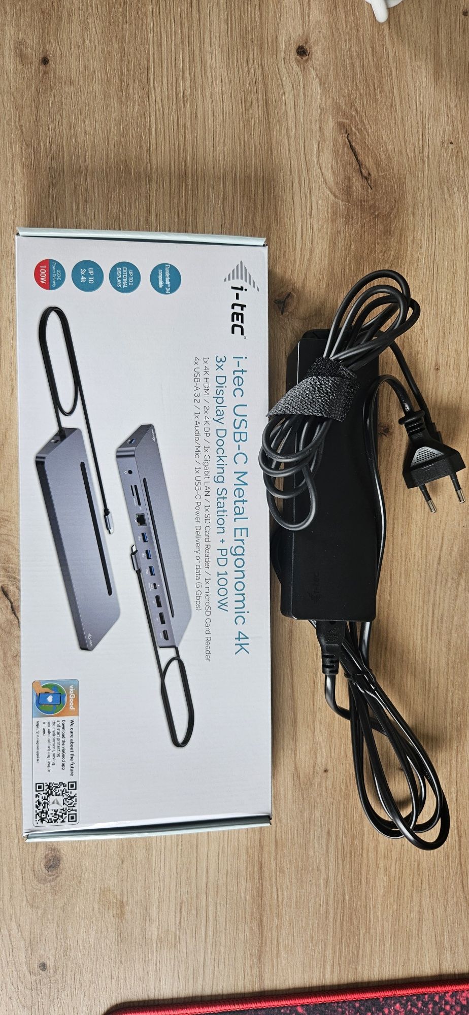 i-tec USB-C - Metal Ergonomic 4K 3x Display Docking Station PD100W