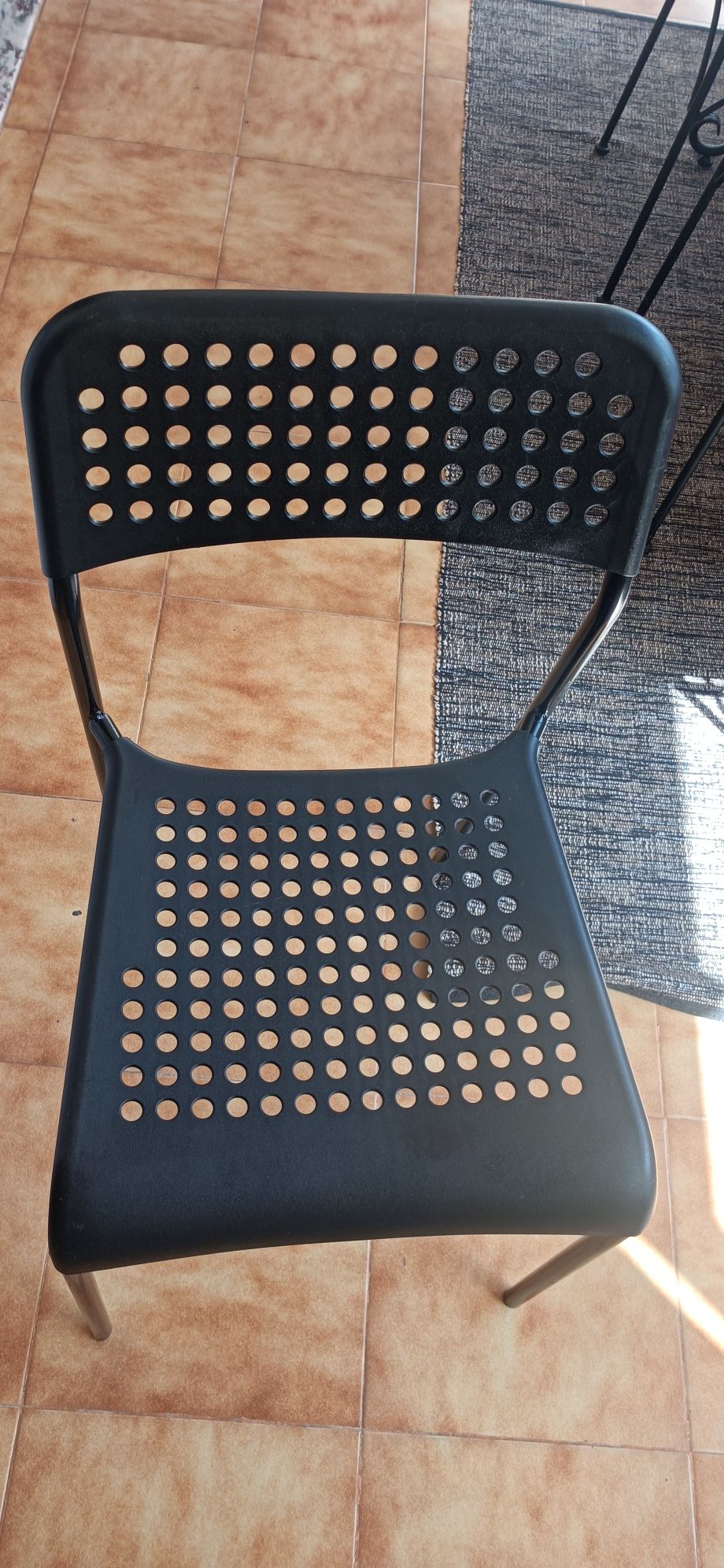 Mesa secretária / apoio + cadeira