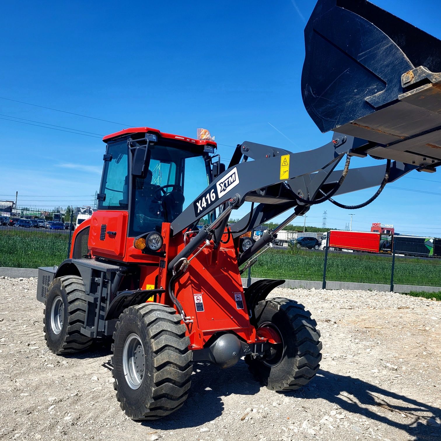 Wynajem Ładowarki  4000kg. 50KM. Bez limitu mth.Wynajem długoterminowy