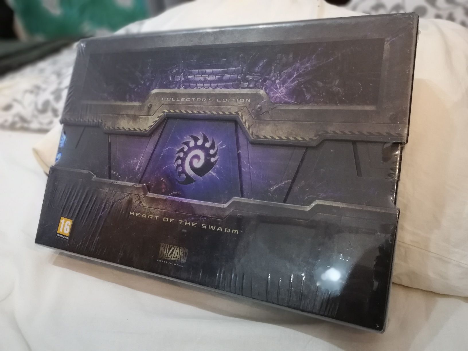 Starcraft II: Heart of the Swarm Collectors Edition (brand new) SELADA