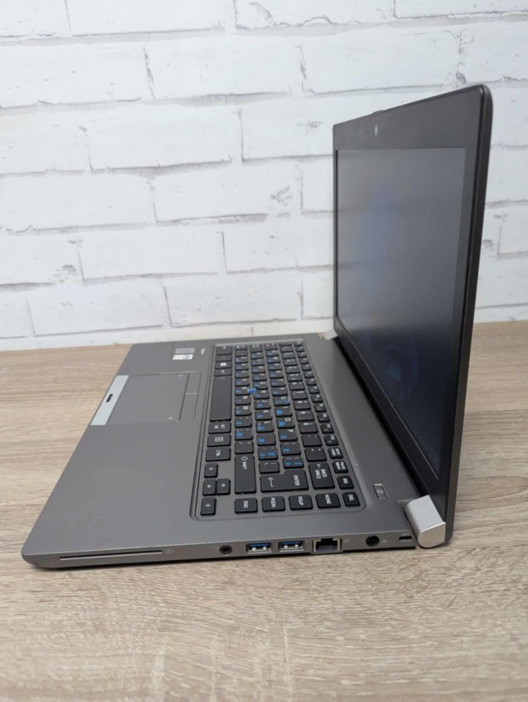 Продається Toshiba Tecra Z40-A з підсвіткою клавіатури.