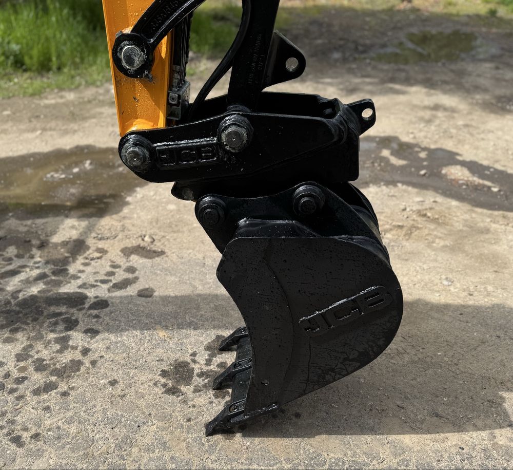 Мініекскаватор jcb48z1