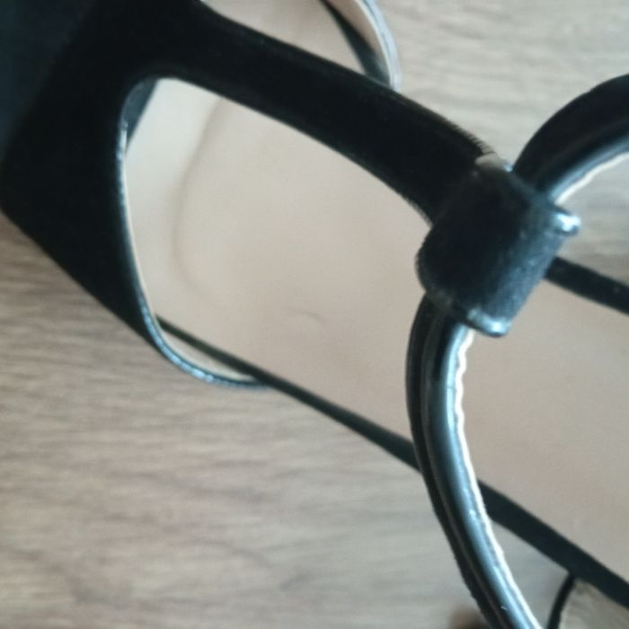 Szpilki zamszowe r.39