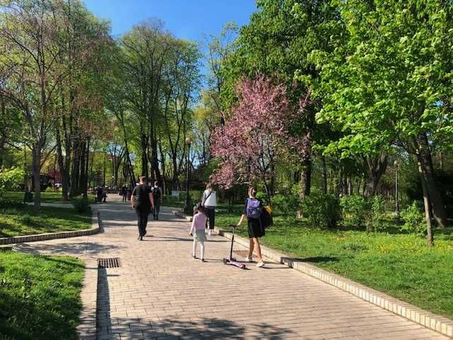 Чудова 2к квартира з Джакузі у центрі Києва, м.Льва Толстого