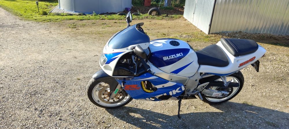Suzuki gsxr 600 srad