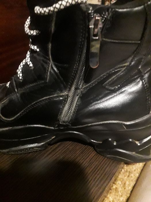 Ботинки зимние размер 38 (стелька 24,5см)