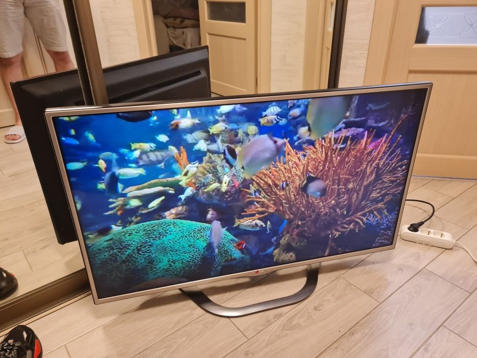 Продам телевізор smart tv LG 42LN613 також є інші ,дивіться мої оголош