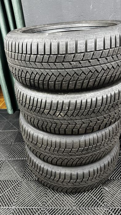 Vendo pneus aro 19!4 estações para audi